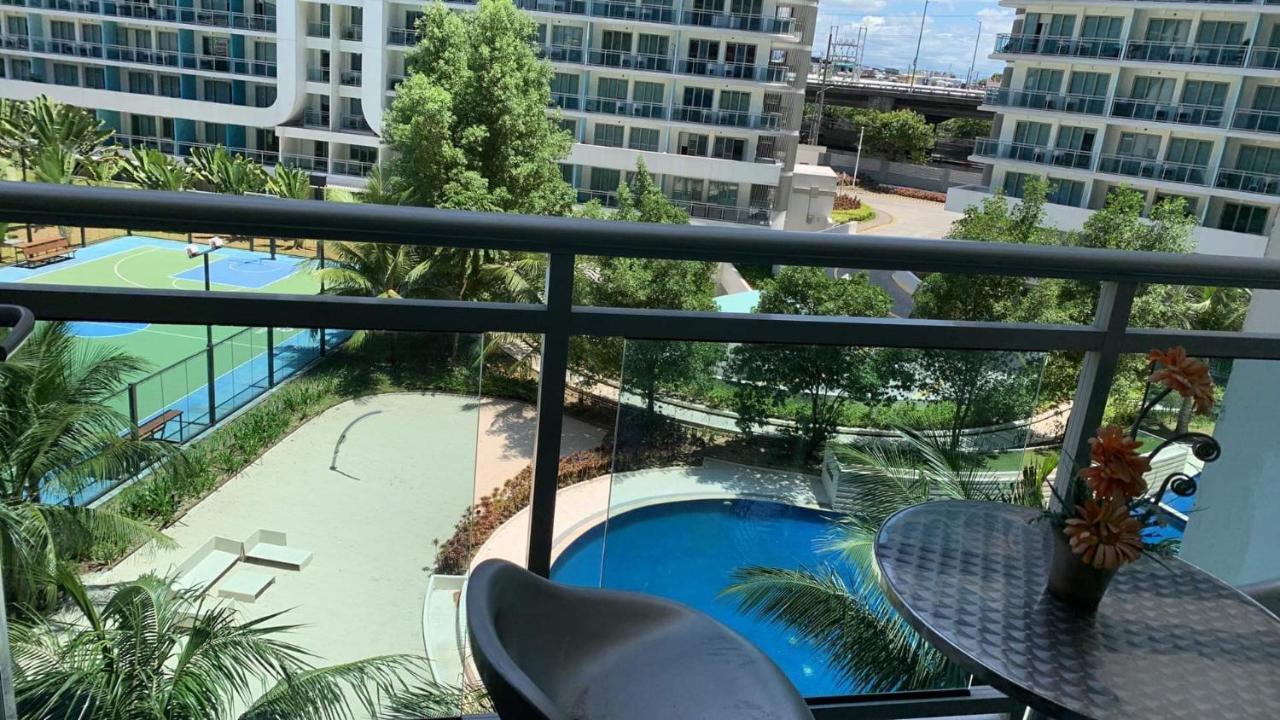 Azure Urban Resort A3 Near Airport Mall With Balcony Wavepool Manilla Buitenkant foto