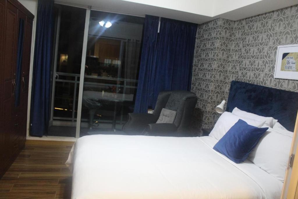 Azure Urban Resort A3 Near Airport Mall With Balcony Wavepool Manilla Buitenkant foto