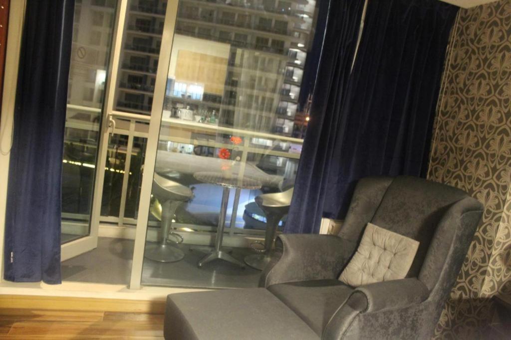 Azure Urban Resort A3 Near Airport Mall With Balcony Wavepool Manilla Buitenkant foto